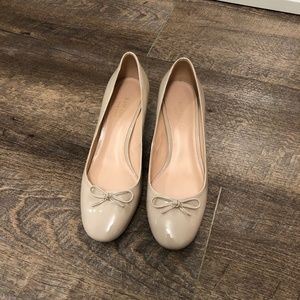 Patent leather Kate Spade pumps